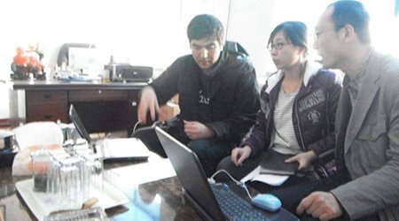 伊朗客戶成功訂購(gòu)拋丸機(jī)