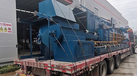 發(fā)往廣東陽江市的Q6912輥道拋丸機的發(fā)貨現場