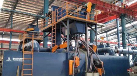 江西定制防腐管材型材Q6920輥道拋丸機安裝調試完成